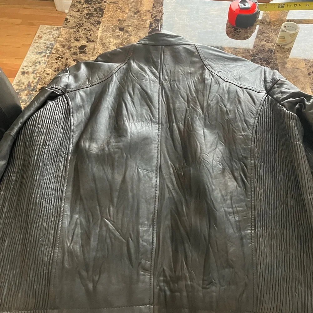 Vintage Kenneth Cole bomber leather jacket - Picture 7 of 12